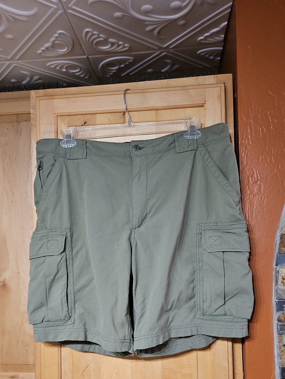 Duluth Trading Co Dry On The Fly 9" Cargo Shorts Olive Green